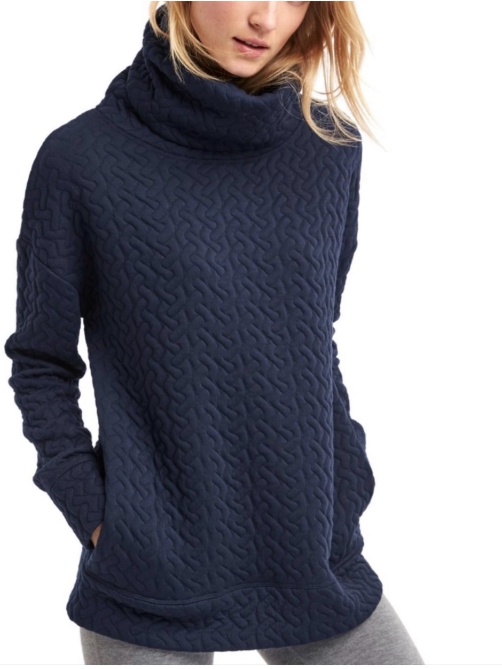 Cozy Navy Quilted Funnel Neck Sweater M